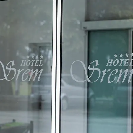 Srem Hotel *