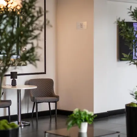 Hotel Srem *