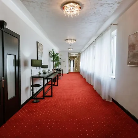 Hotel Srem *